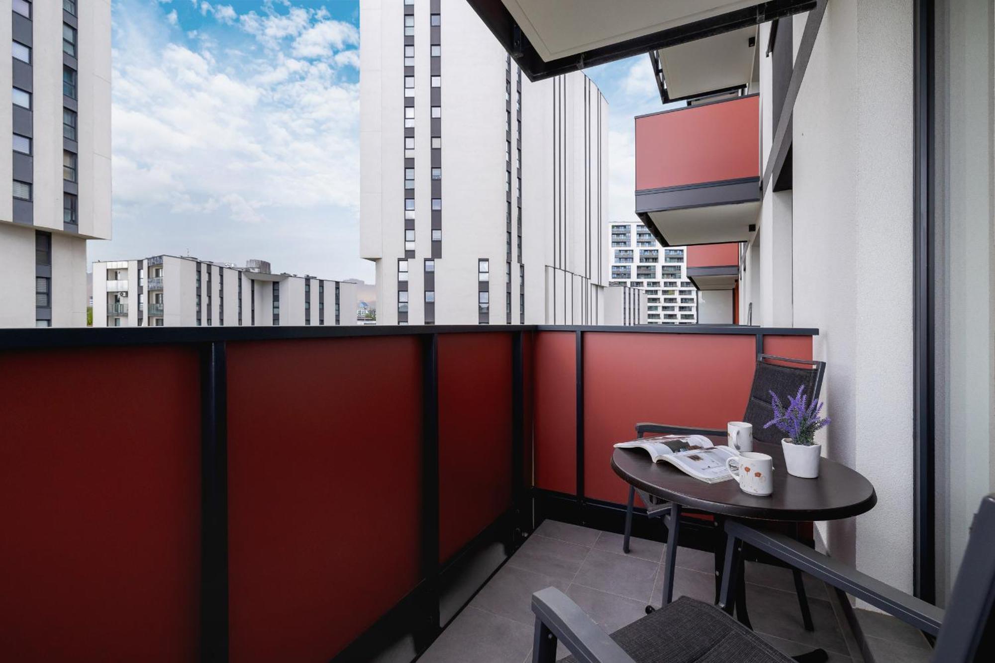 Modern Apartment With Parking Near Tauron Arena By Rent Like Home 克拉科夫 外观 照片